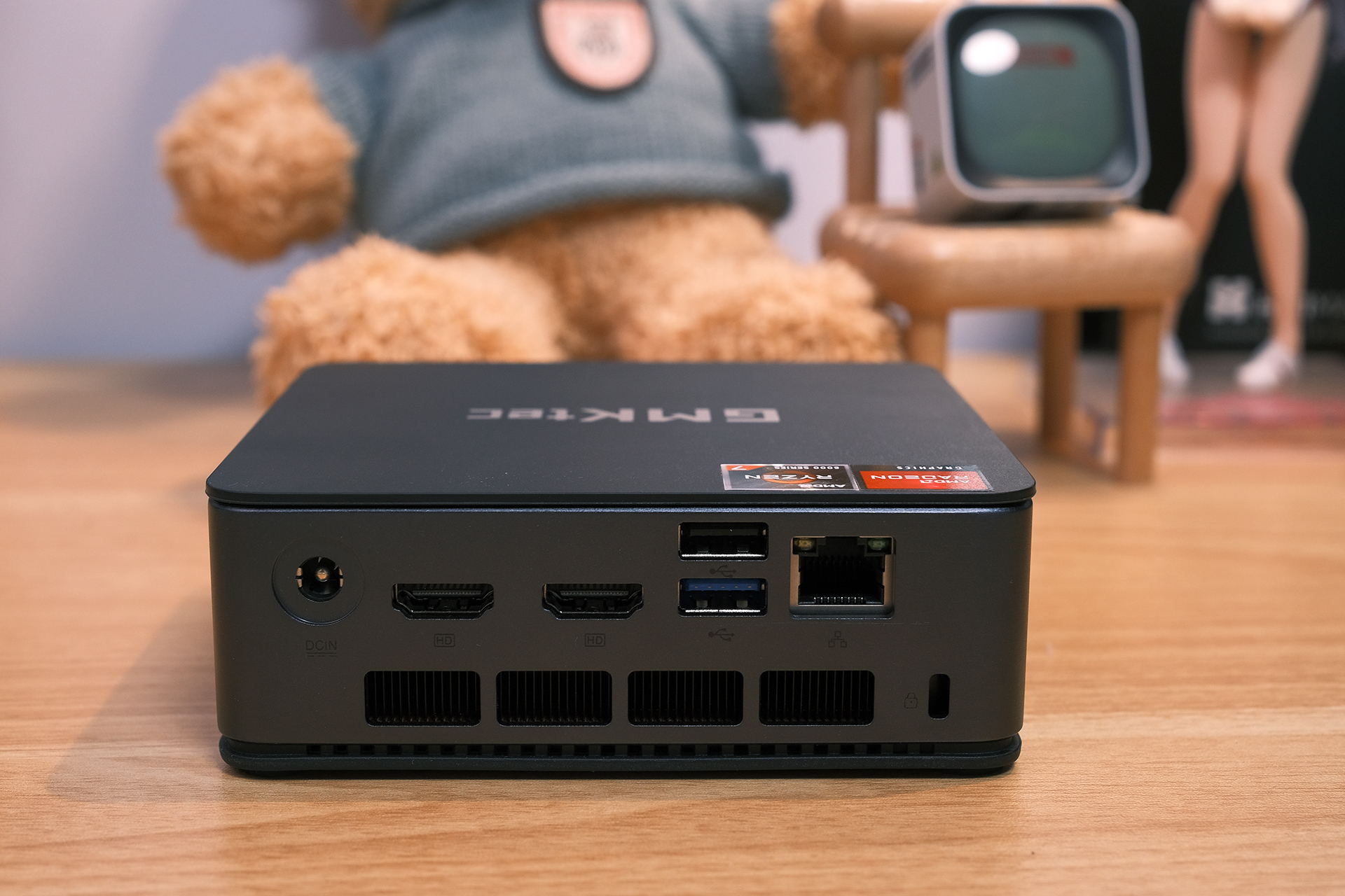 极摩客NucBox K10迷你主机发布：搭载酷睿i9-13900HX强劲性能内外扩展丰富