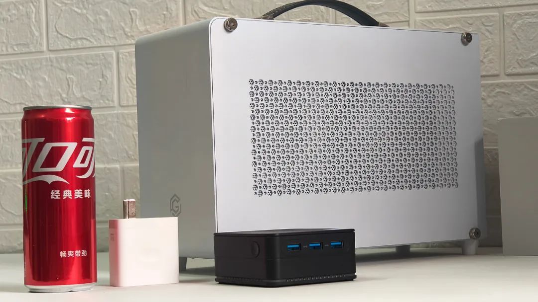 极摩客 EVO-X2 上架：锐龙 AI Max+ PRO 395、配 128G RAM 及 2TB SSD 售 14999 元